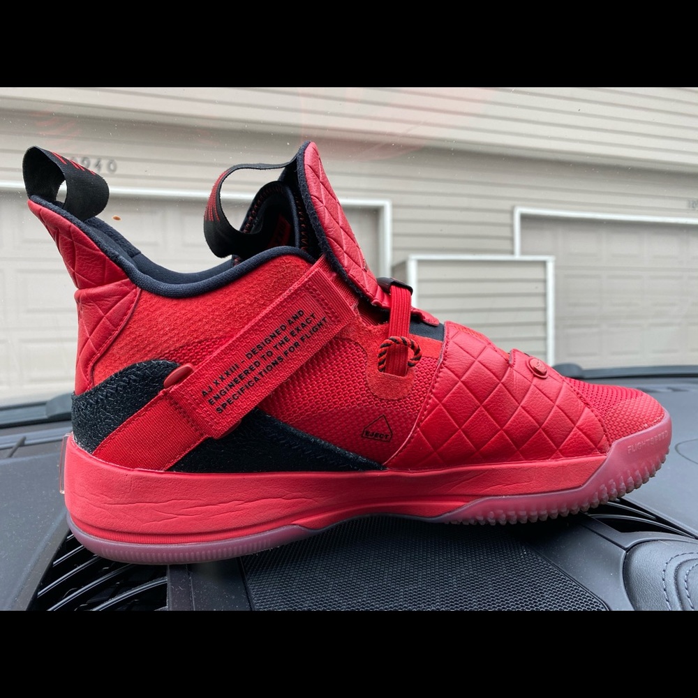 Air Jordan 33s